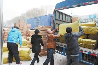 專(zhuān)業(yè)搬運(yùn)裝卸與安裝服務(wù) 24小時(shí)待命，打包服務(wù)全面支持